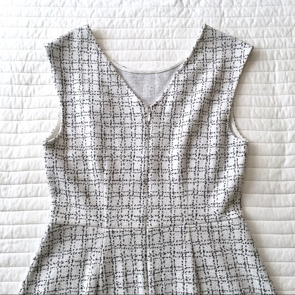 NEW Loft White and Black Print Skater Dress Sz 2 - Picture 8 of 8